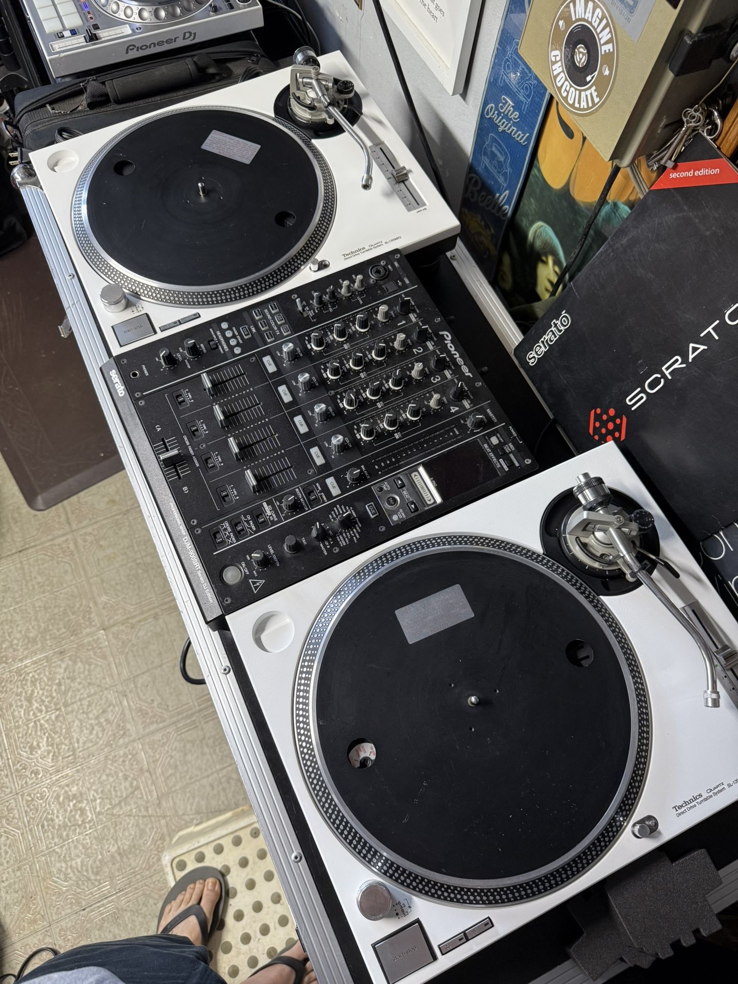 Custom powder white technics MK2’s W/Pioneer pro mixer - classic DJ set Up!