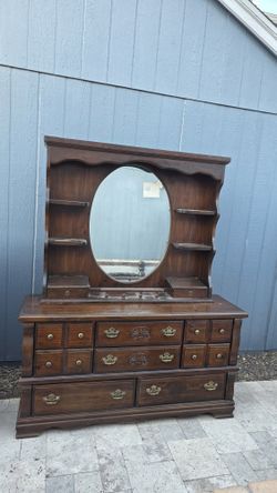 Vintage Double Bedroom Set With Mirrored Shelved Hutch