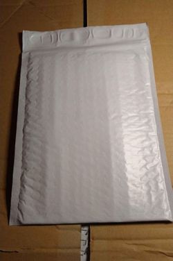 6.5 × 10 Polyethylene Bubble Mailers