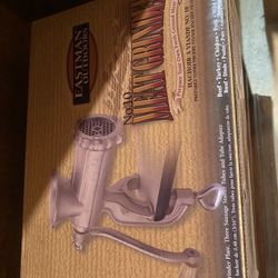 MEAT GRINDER 