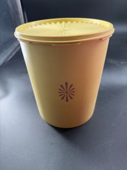 Tupperware Mustard Yellow  Canister #805-6 w/ Lid