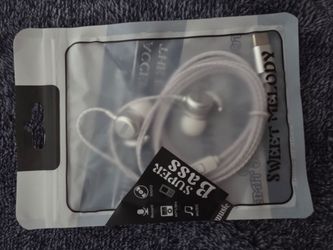 Wired new headphones USB C