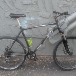Raleigh Talus Hard Tail Mountain Bike