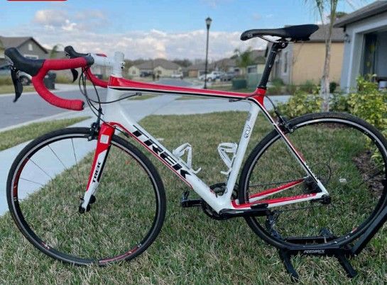 Trek, Madone 4.5 Series Carbon Fiber Bike, Ultegra Drive Train, 105 Shifter. 56cm
