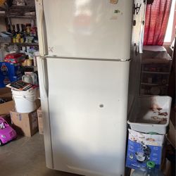 Refrigerator. It Works Good.