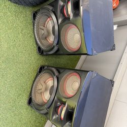 LG XBOOM Minicomponete 3500 w Speakers Only 