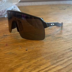 Brand new Oakley Sutro Lite 