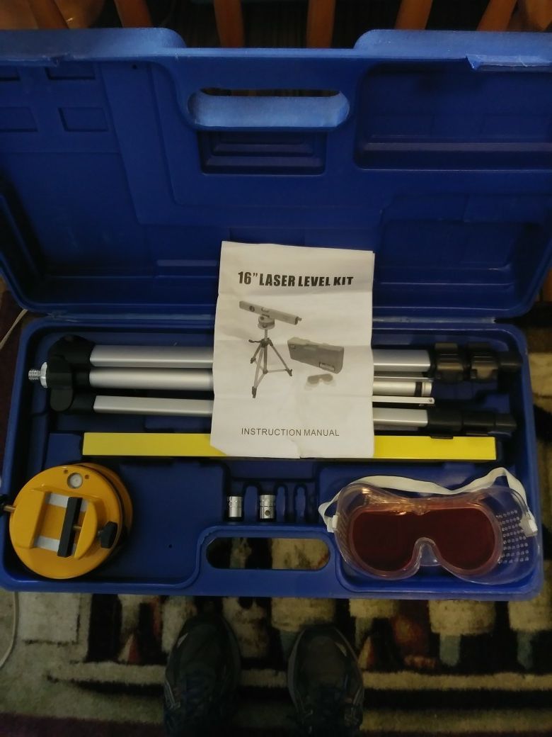 Cummins 16" Laser Level kit with tripod