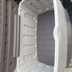 Rubbermaid Tool Shed 3’7ft L 2ft H