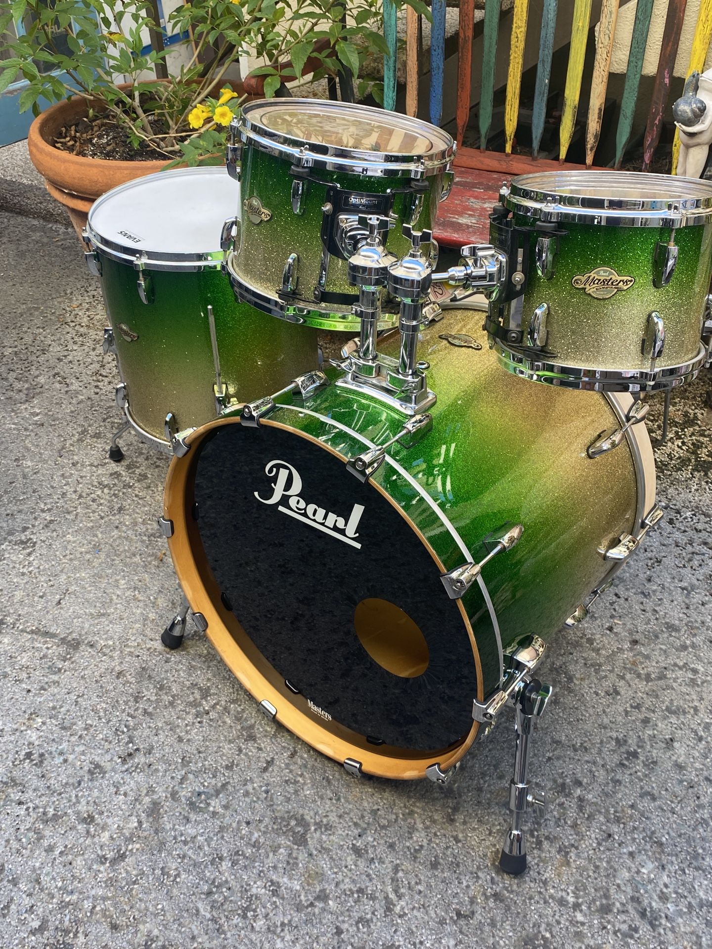 Pearl Masters Maple Drum Kit 22/10/12/16