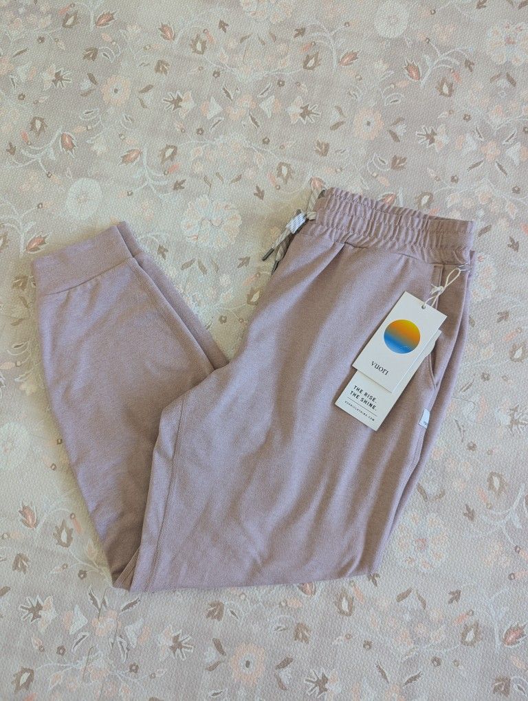 NWT Vuori- Performance Jogger Dogwood Heather Small