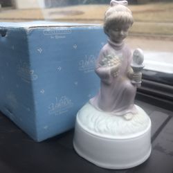 Musical Porcelain Communion Girl
