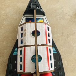 Rocket ship & aliens & outer space toy
