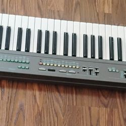 Yamaha PSR 40 Keyboard 