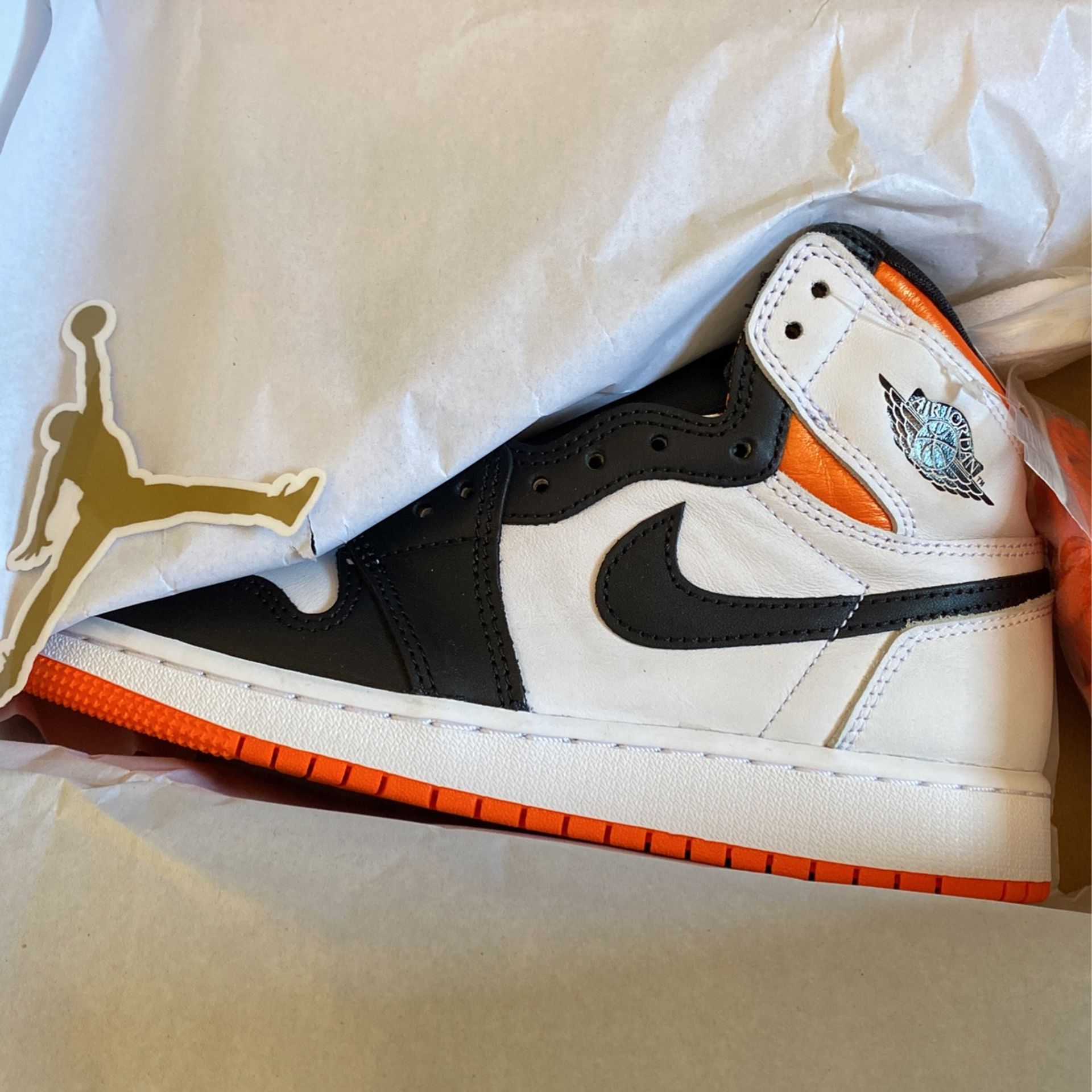 Jordan 1 High Electro Orange Sz 5.5Y