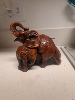 Vintage Mother And Baby Elephant Wax Candle