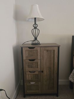 Dresser / cabinet