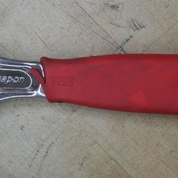 Snap on 8" RED Soft Handle Adjustable Wrench FADH8B MADE IN SPAIN. USED. TESTED. IN A GOOD WORKING ORDER. 