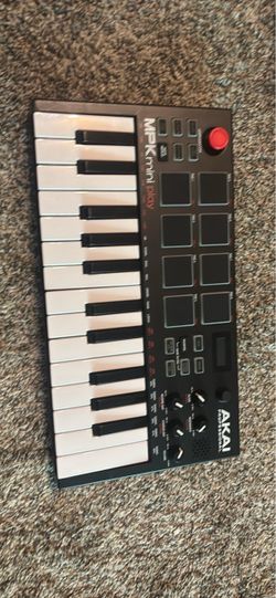 Akai MPK Mini Play