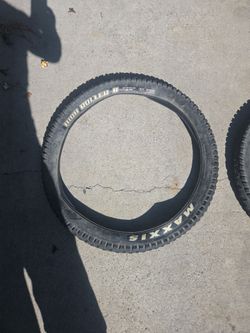 27.5 x3.0 Maxxis HighRoller