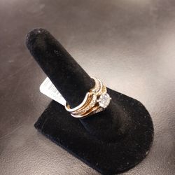 14k Yellow Gold 6.9 G Ring Size  6