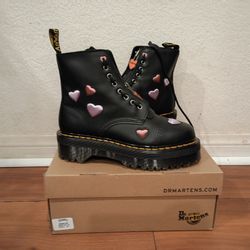 Dr Martens Women's Size 8