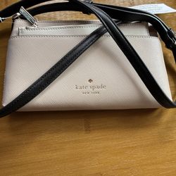 Kate Spade Beige Crossbody / Clutch – 2-in-1 Convertible