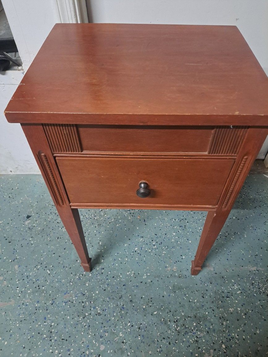 Antique Solid Wooden End Table/ Nightstand With Drawer