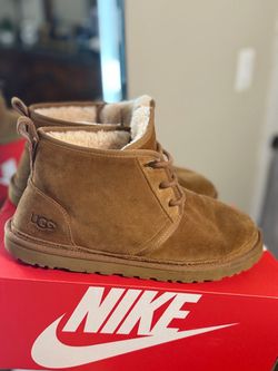 UGGS MENS SIZE 11