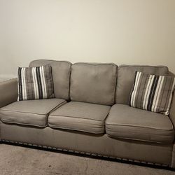 BEIGE LIVING ROOM SET [COUCH & LOVE SEAT]