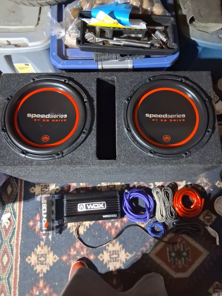 Subs Amp Compasitor And Wires