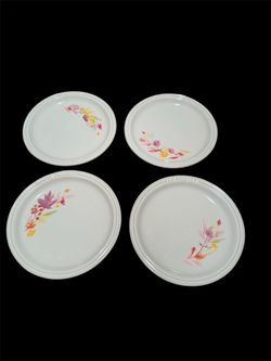 Le Creuset plates *rare* flower pattern set of 4