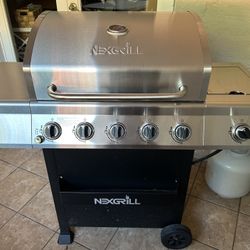 Nexgrill 5 Burner With side burner for sale!!!