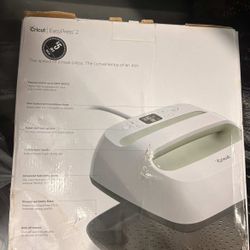 Cricut EasyPress® 2, Daybreak - 12 in x 10 in - Handheld Heat Press Machine (Color) White
