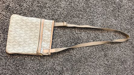 Michael Kors Crossbody Bag