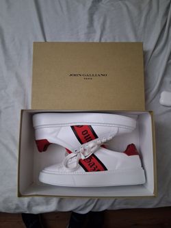 Jonn Galiano Sneakers