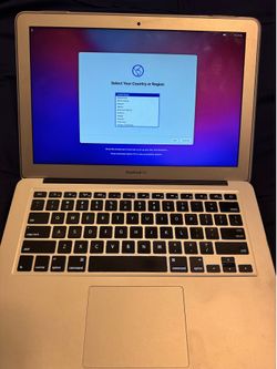 MacBook Air 13" 2015 - 8GB RAM / 256GB SSD - Clean - $200