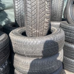 Set of four used tires good condition DUNLOP 265/65/17