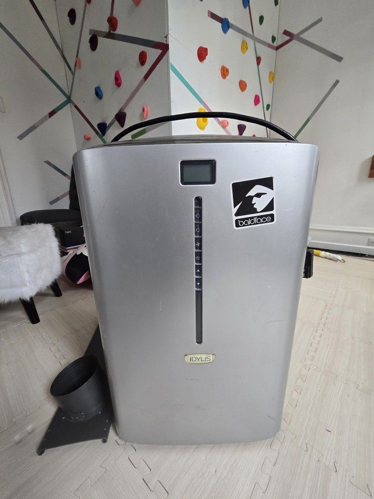 12000 BTU AIR CONDITIONER