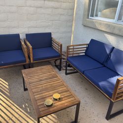 Patio Furniture Set / Four Seating 