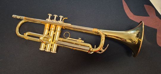 Yamaha Trumpet (Model YTR-2320) – Perfect for Beginners / Students