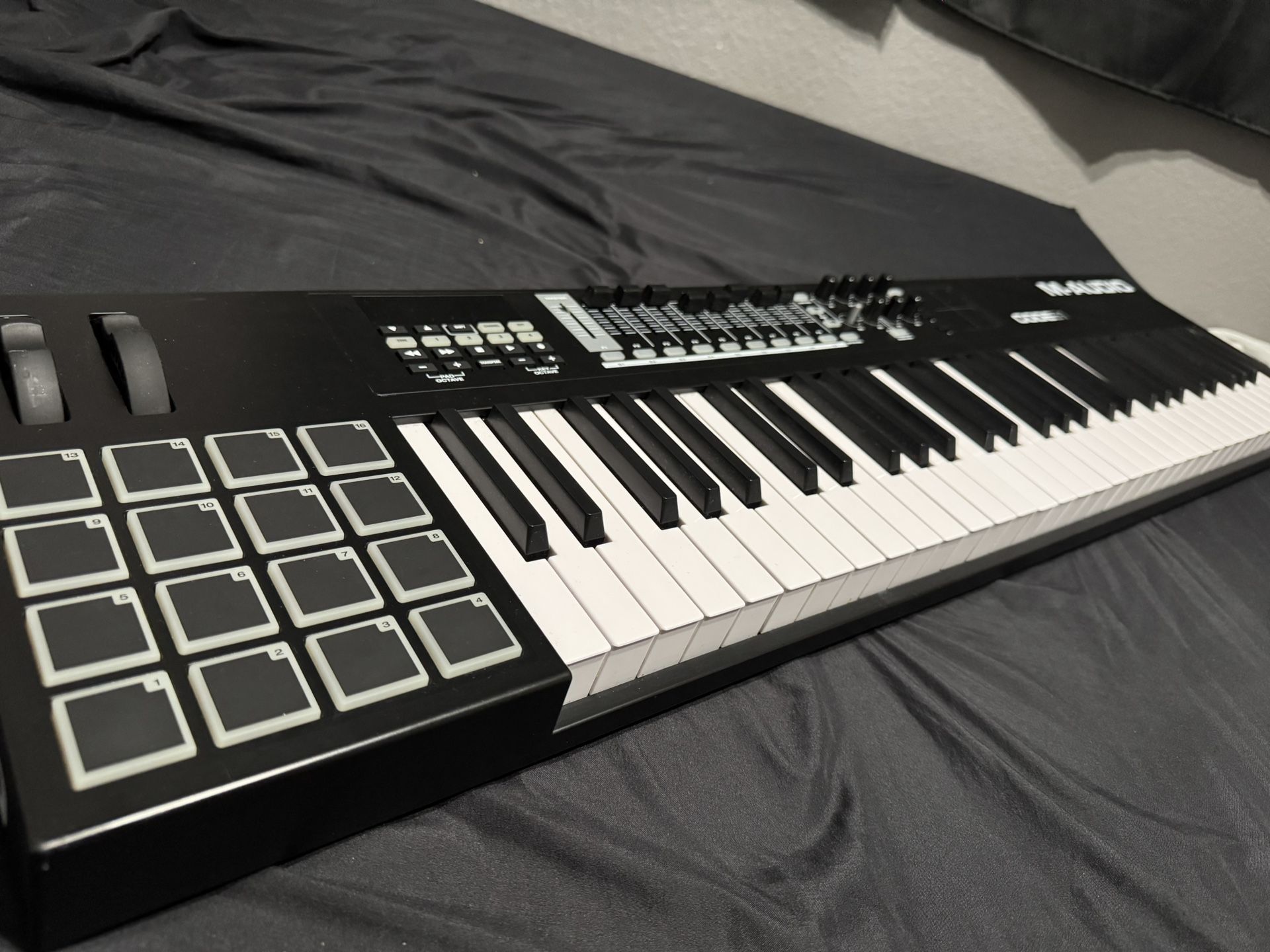 M-Audio CODE 61 Controller 61-Key