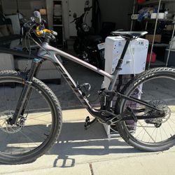 Giant Anthem Advanced 29 2024 Frame : M