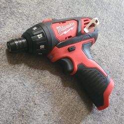 Milwaukee M12 12V Lithium Cordless 1/4 in. Hex Screwdriver (NEW)
