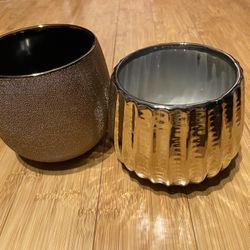 Ceramic round gold/brass pots/planters