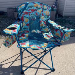 Brand New oversized folding camping chair with cooler & carrying bag - 400 lbs weight capacity