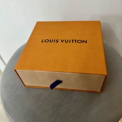 Louis Vuitton package box