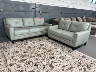 2pc Leather love seat and sofa