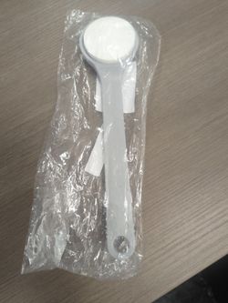 Brand NEW Back Lotion Applicator Stick