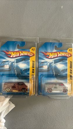 Hot Wheels Custom '77 Dodge Van 2-Pack